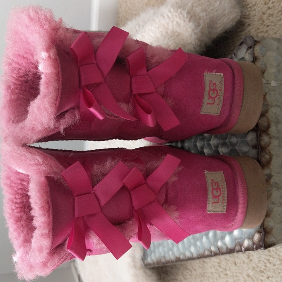 UGG Pink Bailey Bow Boots - Picture 4 of 13